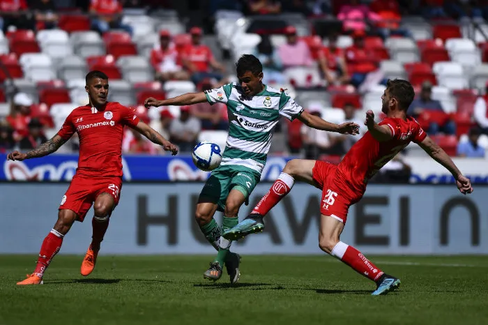 Sauro, durante el partido ante Santos