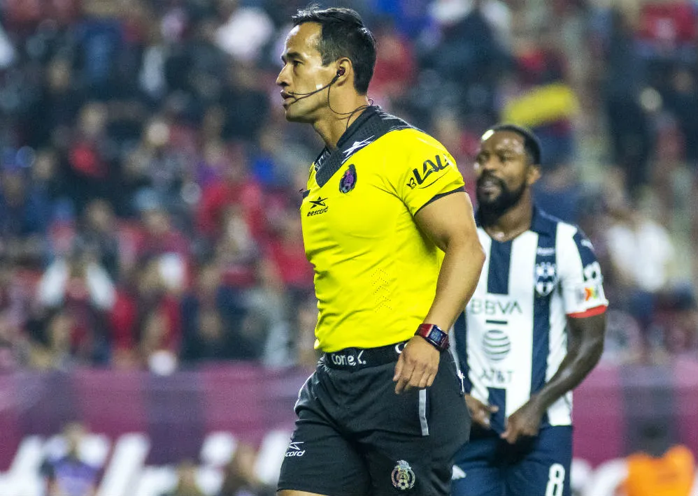 Jorge Isaac Rojas en el partido entre Monterrey y Xolos