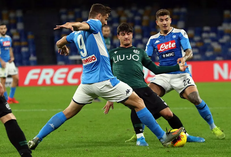 EFE Napoli vs Bologna en partido de la Serie A