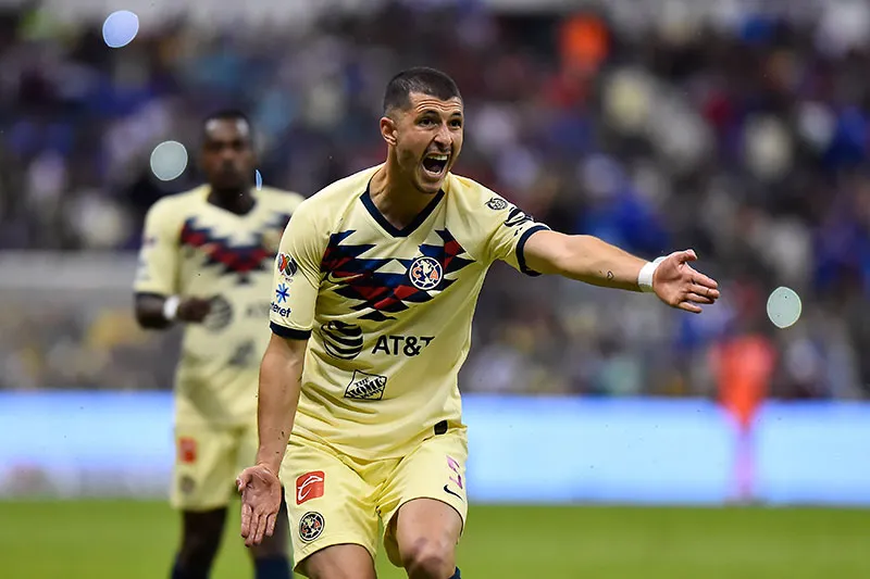 Guido Rodríguez reclama una acción con América