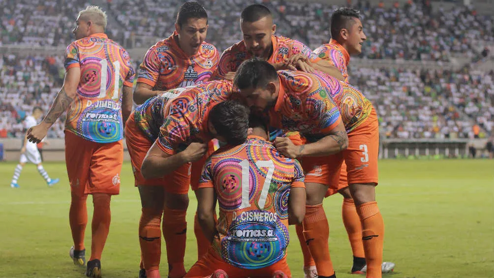 IMAGO7 Alebrijes festejando el triunfo ante Zacatepec