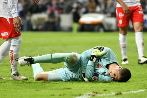 IMAGO7 Hugo González en el césped durante la Ida vs Monterrey