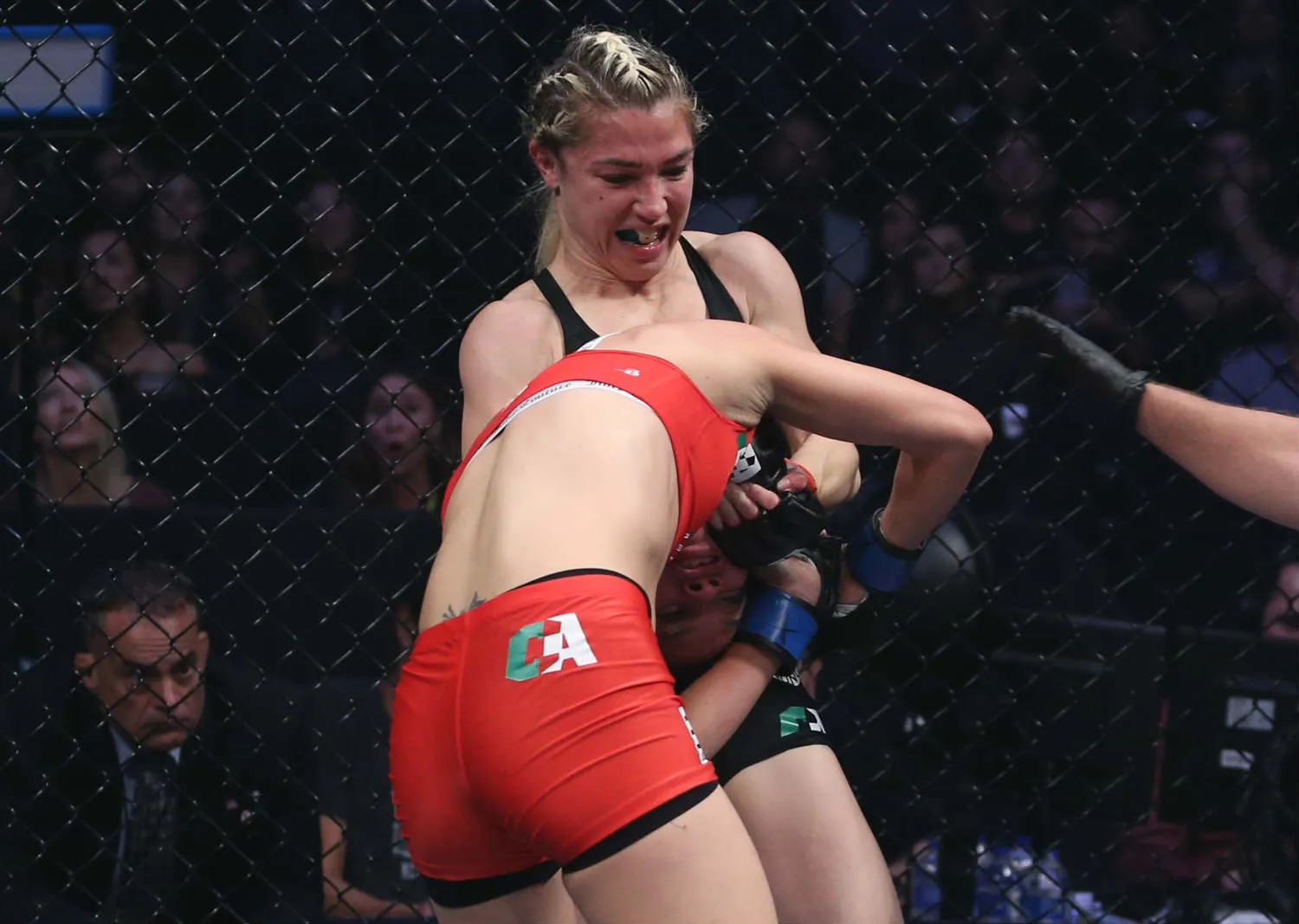 TWITTER @combateamericas La Guillotine Choke con la que venció García