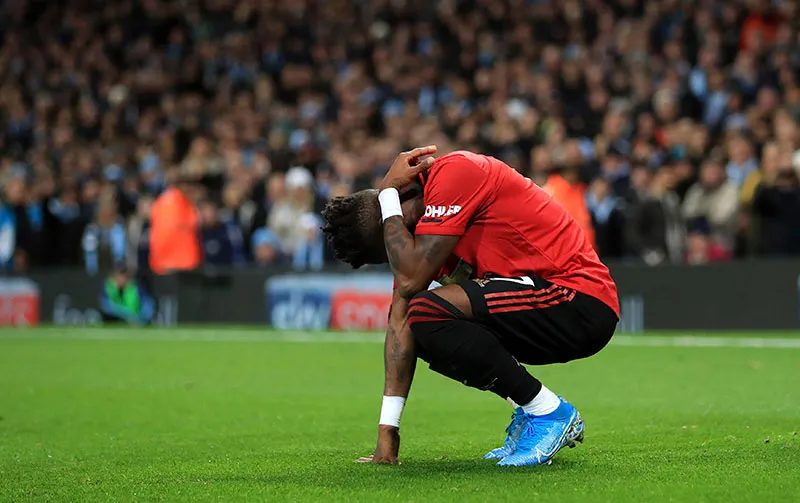 AP Fred se duele tras recibir botellazo