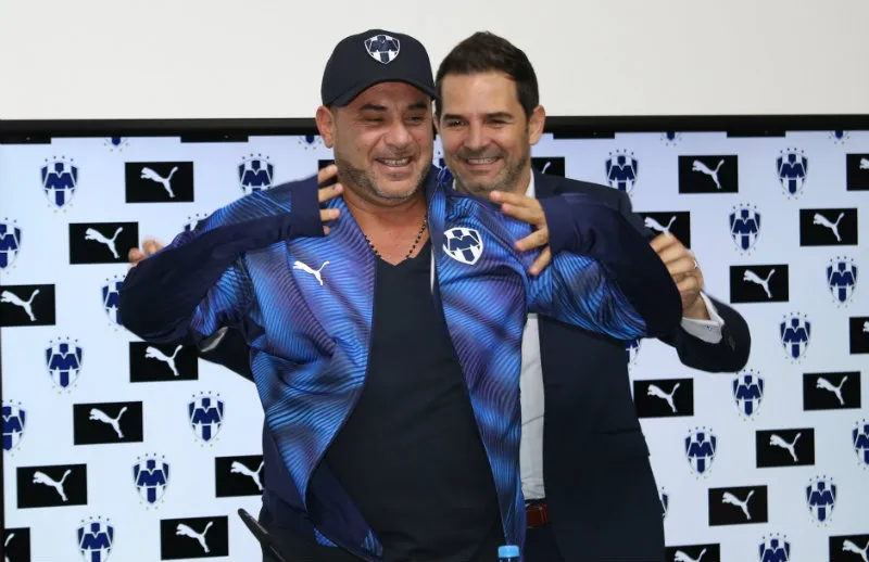 IMAGO7 Turco Mohamed y Duilio Davino en presentación