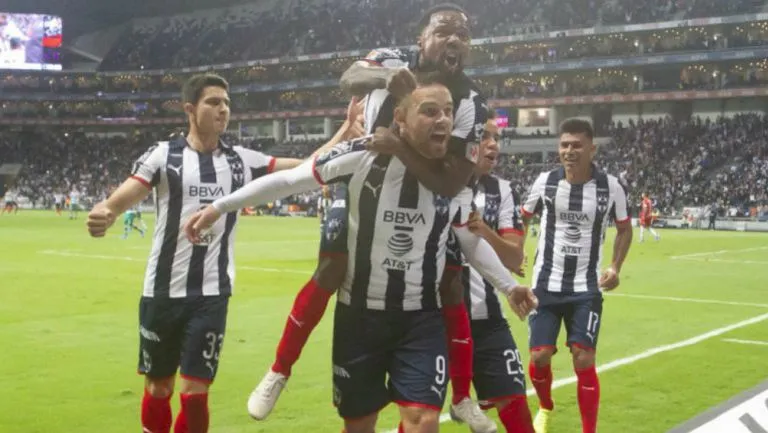 MEXSPORT Jugadores de Rayados celebran una anotación en la Liguilla