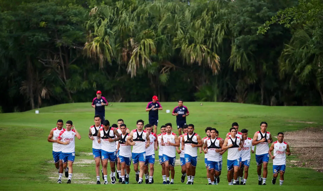 TWITTER @CHIVAS Pretemporada de Chivas en Cancún