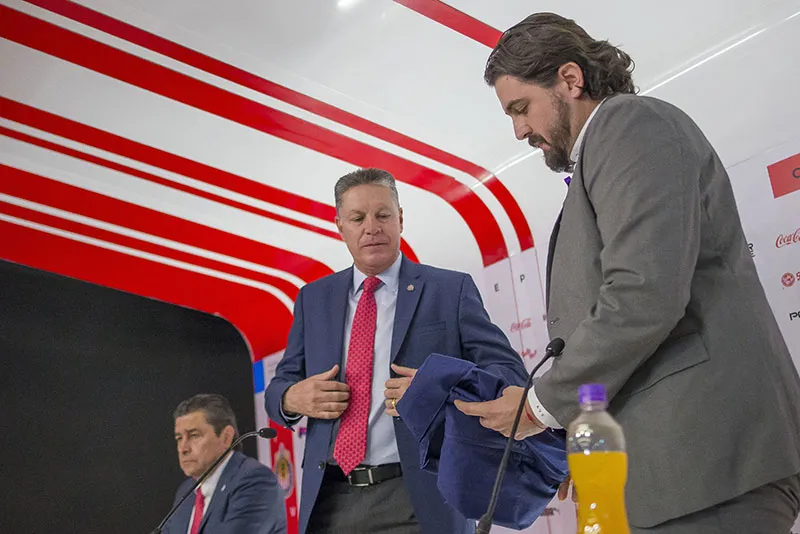 MEXSPORT Ricardo Peláez, presentado con Chivas