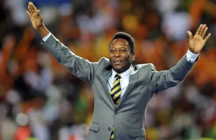 ESPECIAL Pelé, durante un partido