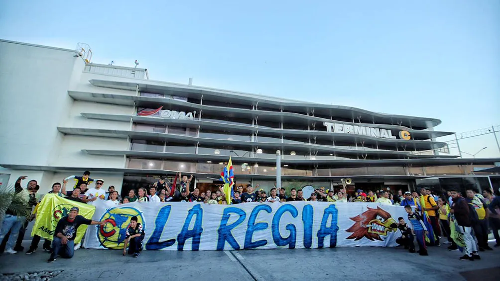 MIGUEL PONTÓN 'La Regia', porra de las Águilas en Monterrey