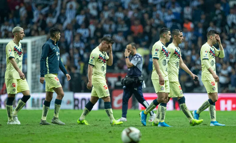 MIGUEL PONTÓN Los jugadores del América salieron desanimados por la derrota