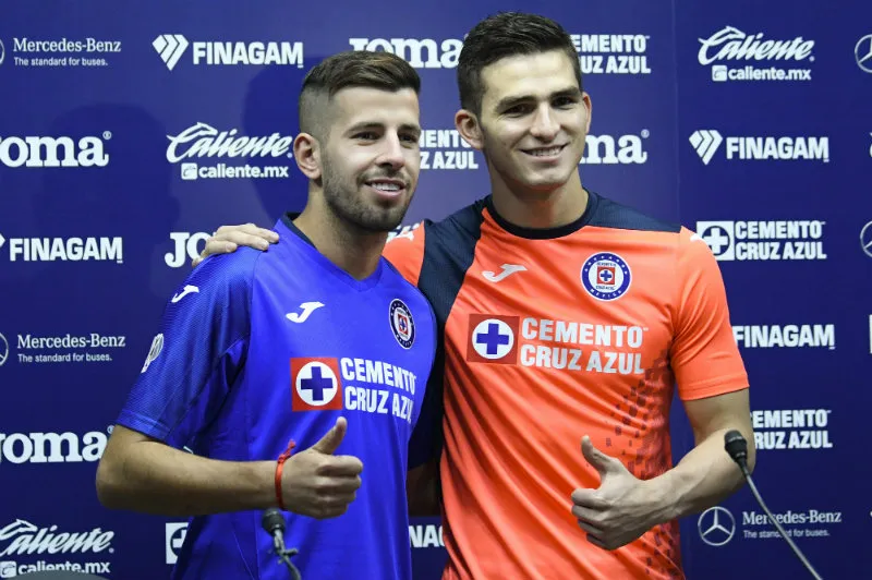 Pablo Ceppelini en presentación con Sebastián Jurado
