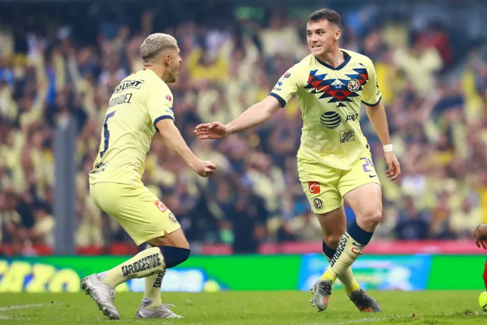 Viñas, en festejo con América