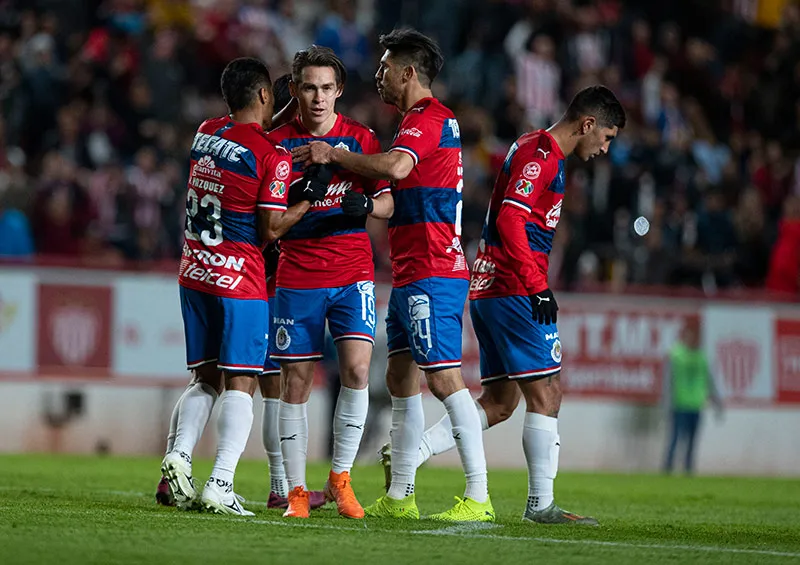 Guadalajara festeja un gol en amistoso vs Necaxa