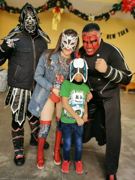 RÉCORD Chessman, La Parka Negra y Keyra un pequeño el Día de Reyes
