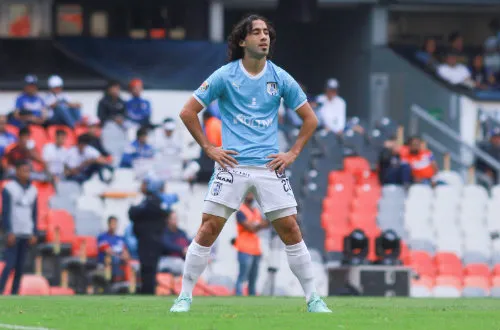 Matías Britos durante un partido con Gallos Blancos