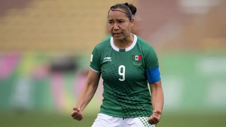MEXSPORT Charlyn Corral durante un juego de México