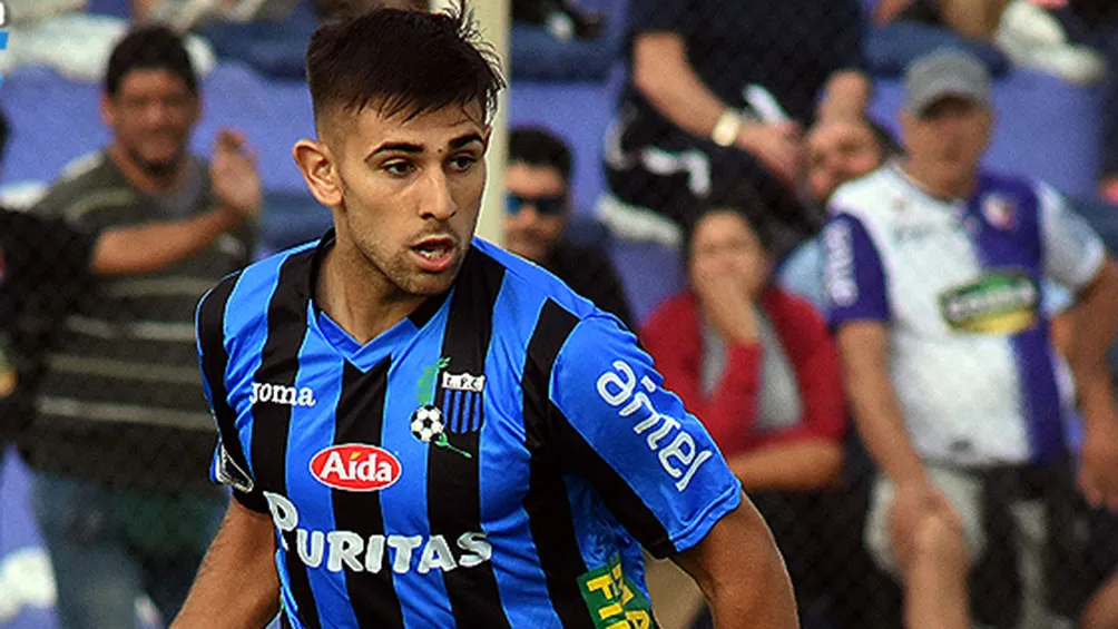 ESPECIAL Acevedo juega para el Liverpool de Uruguay