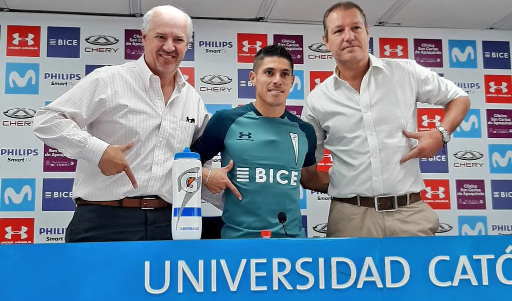 Gastón Lezcano en su presentación con la Universidad Católica