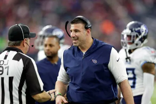 El entrenador de Tennessee en un partido