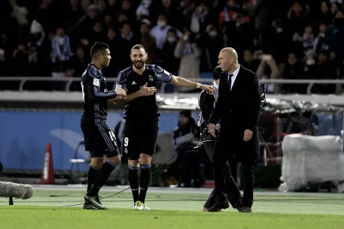 MEXSPORT Zidane, Casemiro y Karim Benzema en un partido