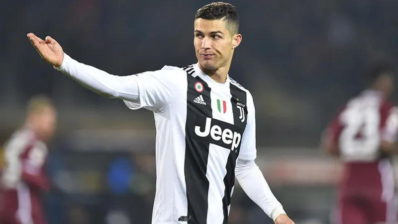 Cristiano Ronaldo durante un duelo con la Juventus