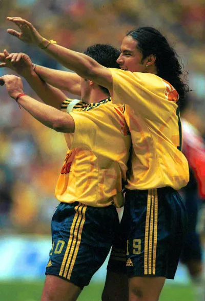 MEXSPORT Cuauhtémoc Blanco y Braulio Luna durante un juego de América