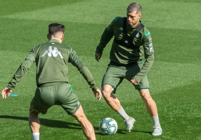 Guido Rodríguez en entrenamiento del Betis