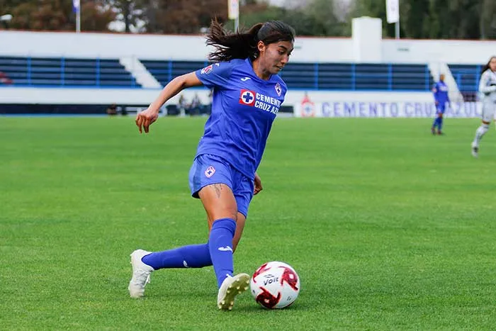 IMAGO7 Itzel Cruz, durante el partido