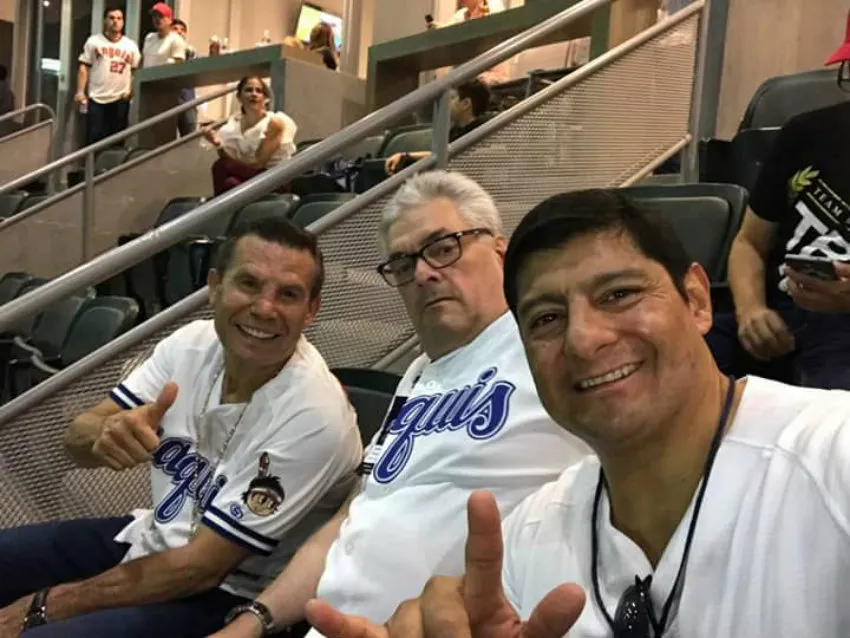 ESPECIAL Julio César Chávez, Carlos Aguilar y Eduardo Lamazón en el Estadio de los Yaquis