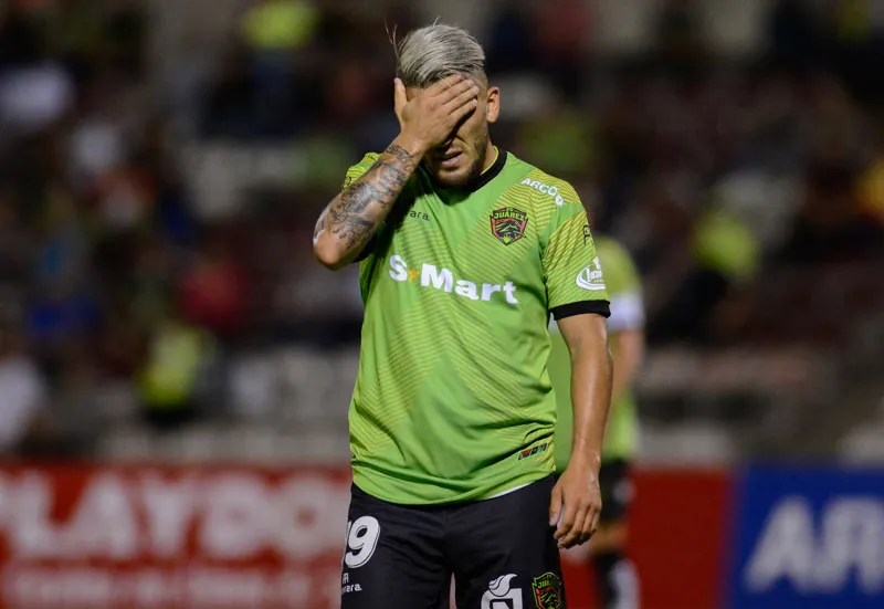 IMAGO7 Gabriel Hachen en lamento durante un juego