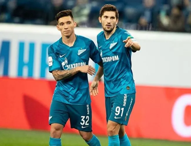 Kranevitter (izquierda), en un juego del Zenit