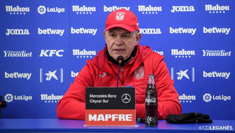 TWITTER @CDLeganés El Vasco, en conferencia de prensa
