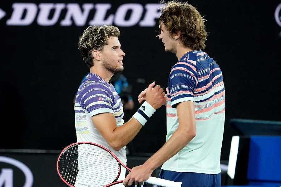 Dominic Thiem y Alexander Zverev se saludan