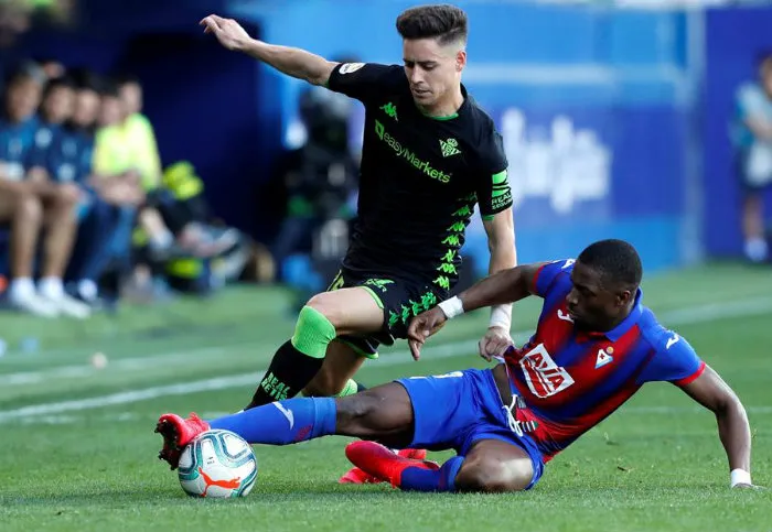 Pape Diop, durante el partido ante Betis