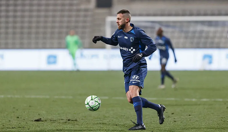 FACEBOOK PARIS FC El delantero francés celebra un gol con el París FC