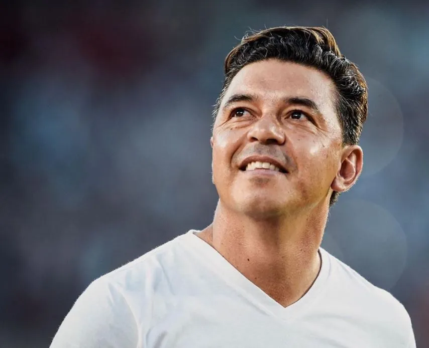 Marcelo Gallardo sonríe