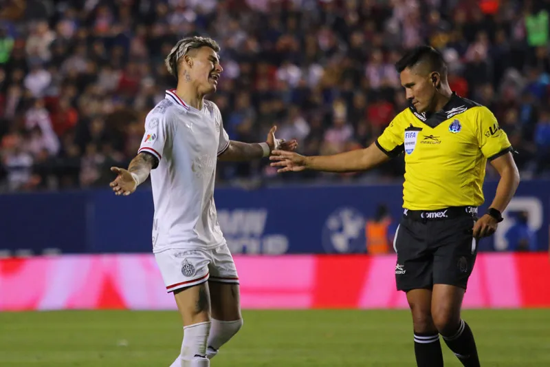 Calderón y Fernando Guerrero en el San Luis vs Chivas