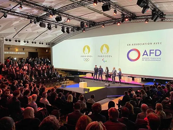 La presentación del comité organizador de los Olímpicos de 2024