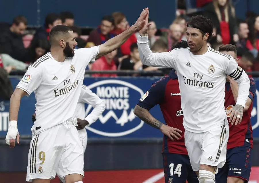 Benzema y Ramos festejan una anotación