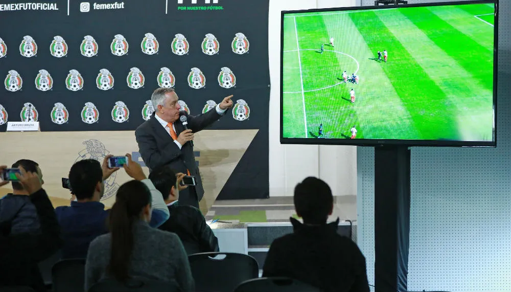 Arturo Brizio en el CAR