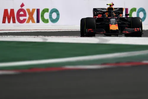 Alexander Albon, corriendo en el Autódromo Hermanos Rodríguez