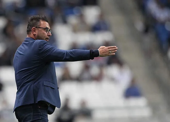 Mohamed, en el banquillo