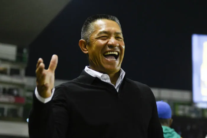 IMAGO7 Ambriz festeja con sus jugadores