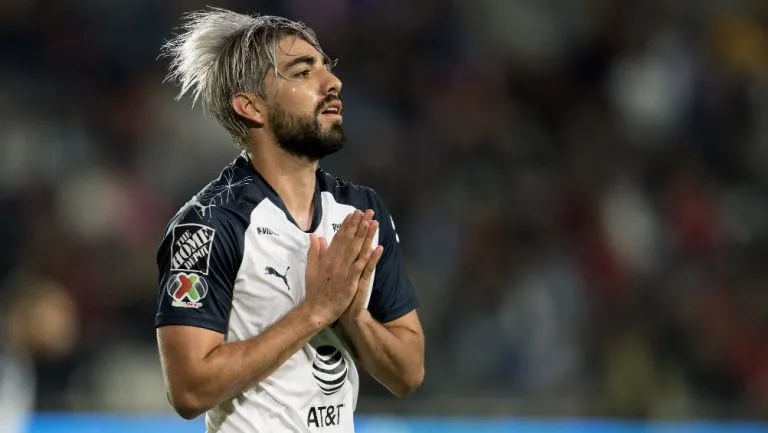 El mediocampista de Rayados en un partido del equipo