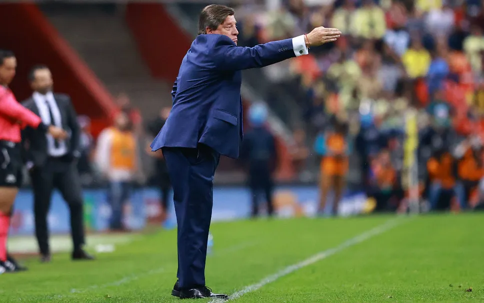 IMAGO7 Miguel Herrera durante el partido entre América y Atlas
