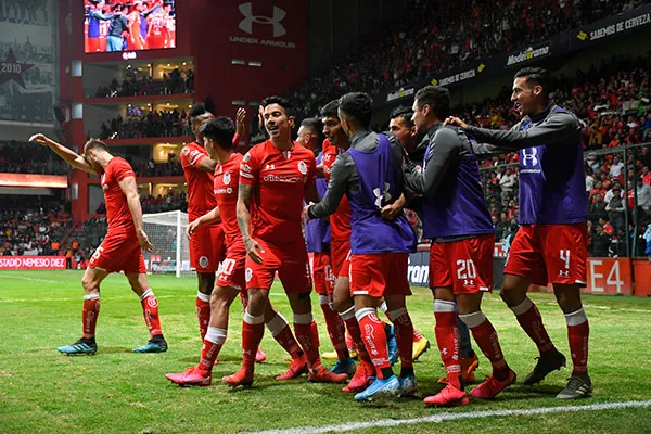 Toluca celebra en la goleada a Pachuca