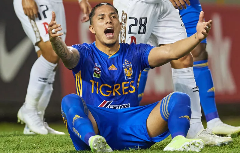 MEXSPORT Carlos Salcedo reclama una decisión arbitral