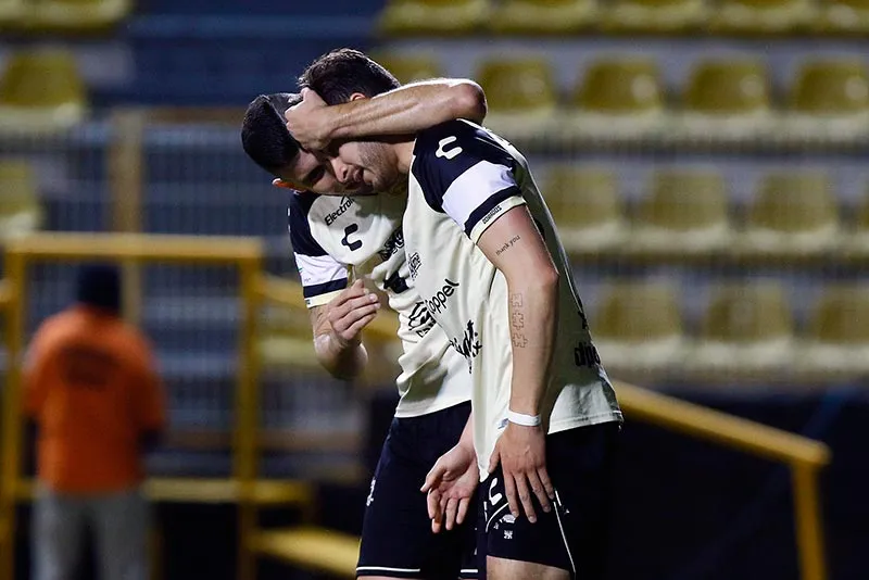 Jugadores de Dorados se consuelan