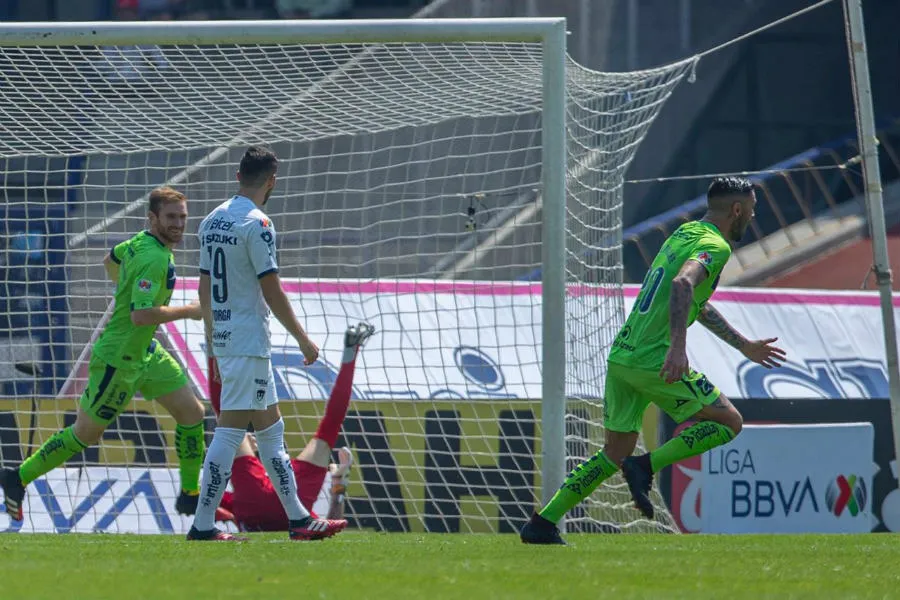 Alfredo Saldívar colaboró en el tanto de Rodrigo Millar